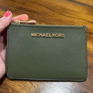 Michael Kors Jet Set Travel Wallet